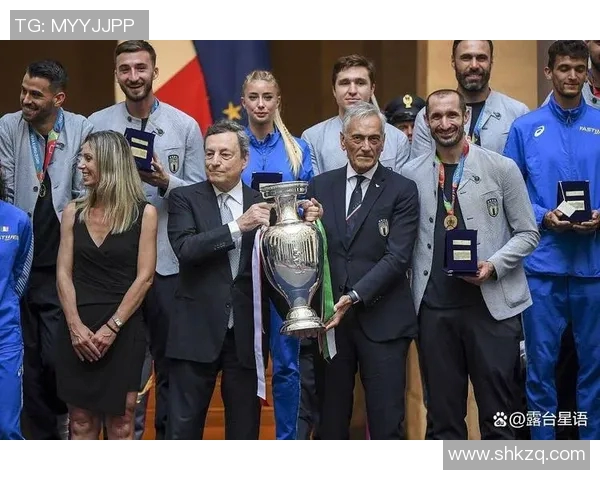 意甲足球明星盛会精彩瞬间尽在此刻的聚会照片分享