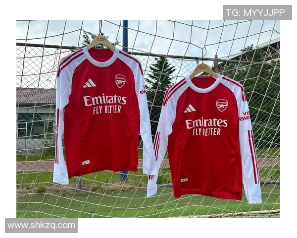 阿迪达斯11号足球明星的辉煌历程与传奇瞬间回顾